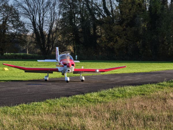 Grefrather Flugplatz mit Flugzeug Grefrather Flugplatz mit Flugzeug