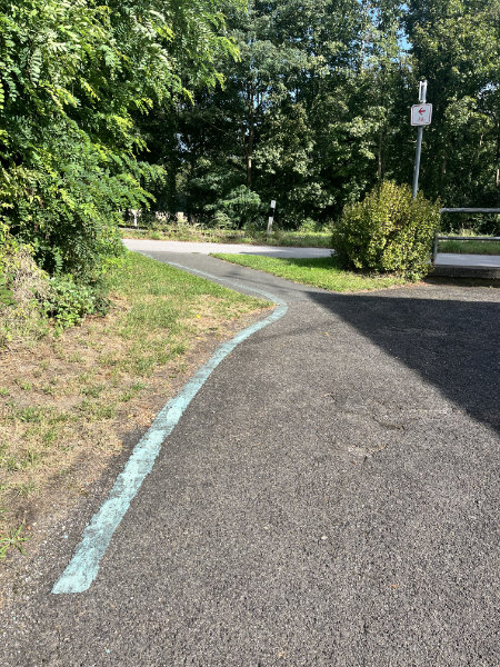 Markierung der Fietsallee Markierung der Fietsallee